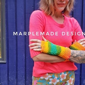 NWT* Handmade Fingerless gloves 💜 MarpleMade Designs, fitted, acrylic,  neon